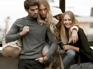 Campaña de publicidad de moda urbana con postproducción de alta gama y retoque digital profesional.