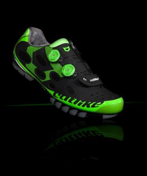 Fotografia publicitaria de alzado de ciclismo con postproduccion digital,